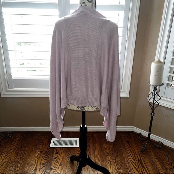 EUC Lululemon Forward Flow Cape - Antoinette/Soft Ivory - OS - Picture 7 of 9